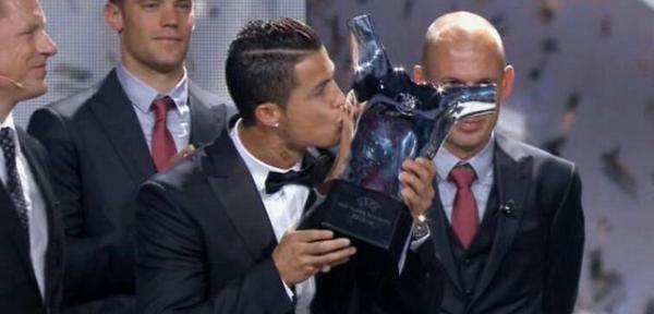 AzaelGambin's tweet photo. #MiEntradaNIVEAMEN porque es un sueño estar en ese estadio y un sueño ver al mejor jugador del mundo @Cristiano http://t.co/8JkKIiW24V