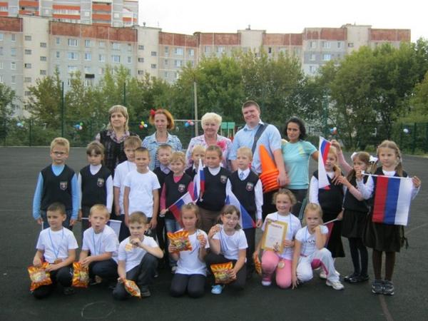 ostashko10's tweet photo. @GruzdevVladimir @Avilov_E 
В ОУ г.Тулы проходят праздники школьного двора в рамках подготовки к  Дню города-2014. http://t.co/J84fl1SctK