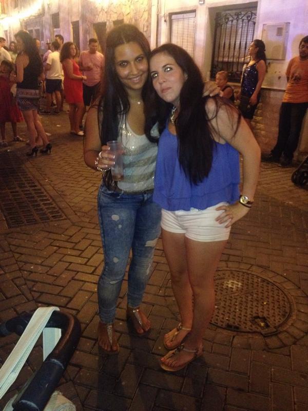 dvmarga's tweet photo. Ya estamos en fiestas !!! 💃💃 http://t.co/fRpP5B4HsI