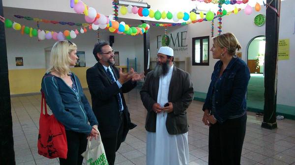 Treffen in der Erfurter Moschee mit dem Imam Dündar. <a href="/henfling_m/">Madeleine Henfling</a> <a href="/BenderRuediger/">Rüdiger Bender</a> <a href="/peter_simone/">Simone Peter 🌍 #Erneuerbare</a>