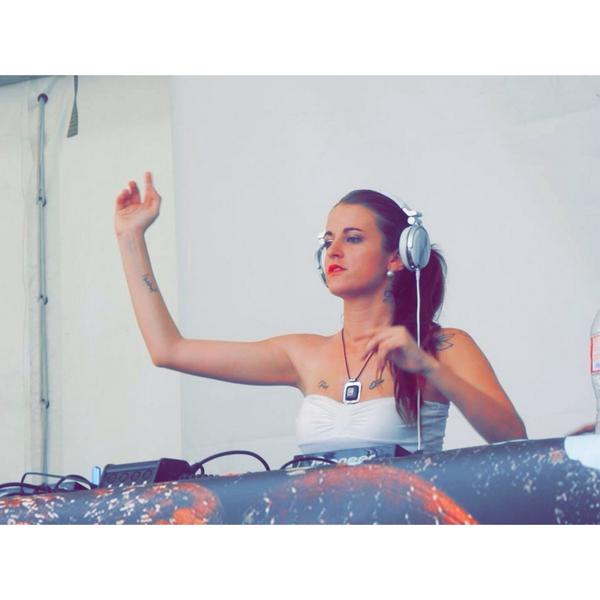 Djladydammage's tweet photo. #Montacore festival! +200bpm❤️❤️ http://t.co/CP0nPvxKP7