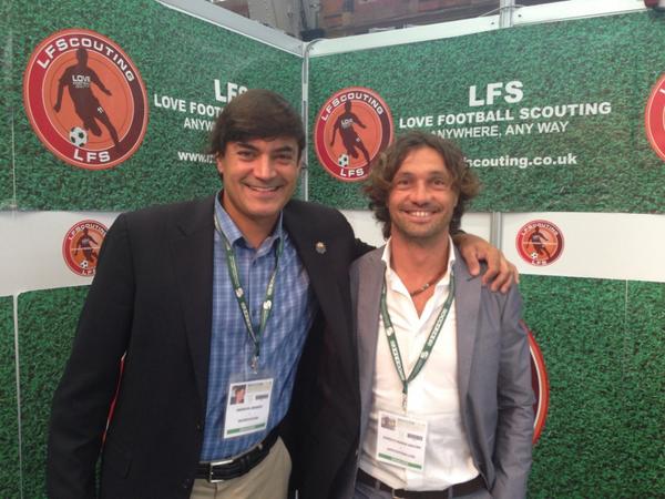LFScouting's tweet photo. Anche @shergul al nostro stand #LFScouting! Grazie per i tuoi consigli. #Soccerex #Manchester http://t.co/lLAB8VkQeA
