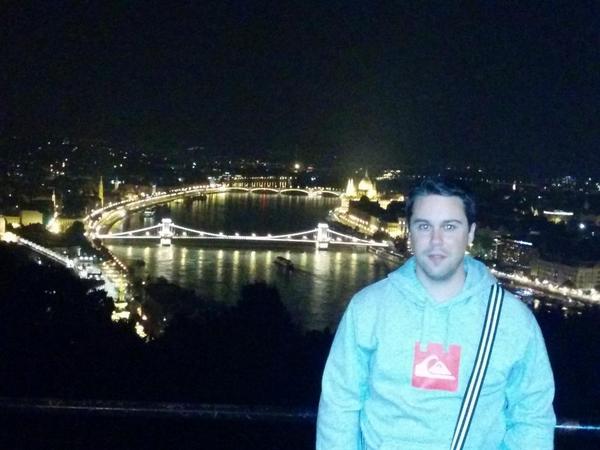 RHernaizO's tweet photo. "Nadie necesita más unas vacaciones que quién acaba de tenerlas".
#Praga - #Budapest - #Vienna
Viajar para entenderlo http://t.co/msustWXygl