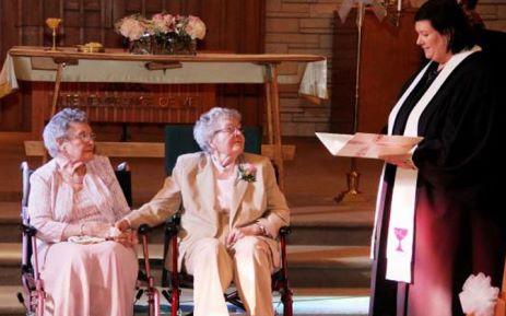 baggio_76834's tweet photo. Damn!! Lesbian couple in their 90s marry after 70 years http://t.co/KknUjonyhc http://t.co/aQP2v9Xb6q"