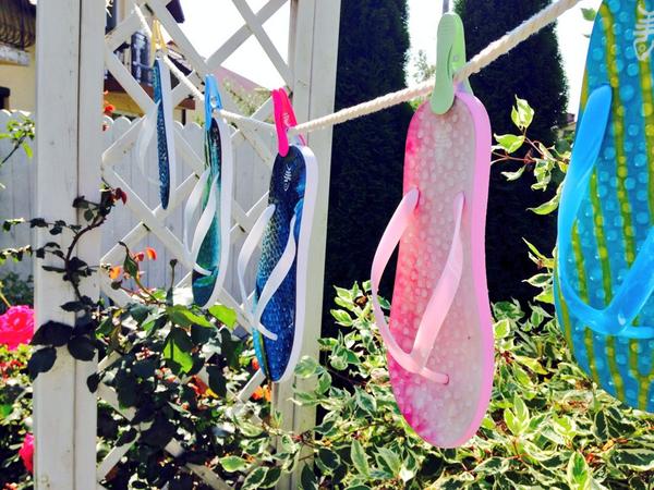 Support us and you'll earn yourself an amazing reward! kickstarter.com/projects/19438…