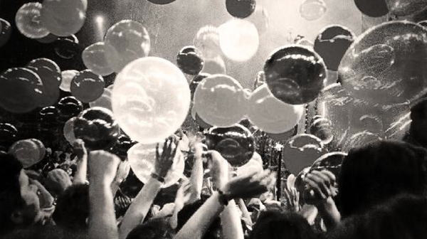 LGBTseduction's tweet photo. #FREEMONEY from our last event. Pop the balloon and IF there's cash inside, it's yours baby. #LETSGO http://t.co/z8pL1Qxo7e