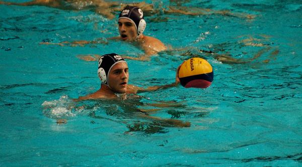 RadioGrEsports's tweet photo. Avui a @RadioGranollers el fitxatge estrella del @cngranollers waterpolo, el boia argentí @tanqueeche6. @MercatoWp http://t.co/uERz6TKLcd