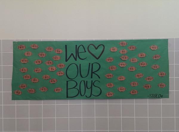 We love our football team!❤️🏈 <a href="/abendschan/">Coach Ab 🌵🦅🦅</a>