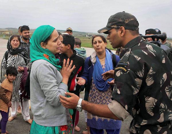 Rajammuzaffar's tweet image. #1Please pray for people including my relatives in Kashmir stuck in Flood water in Srinagar.