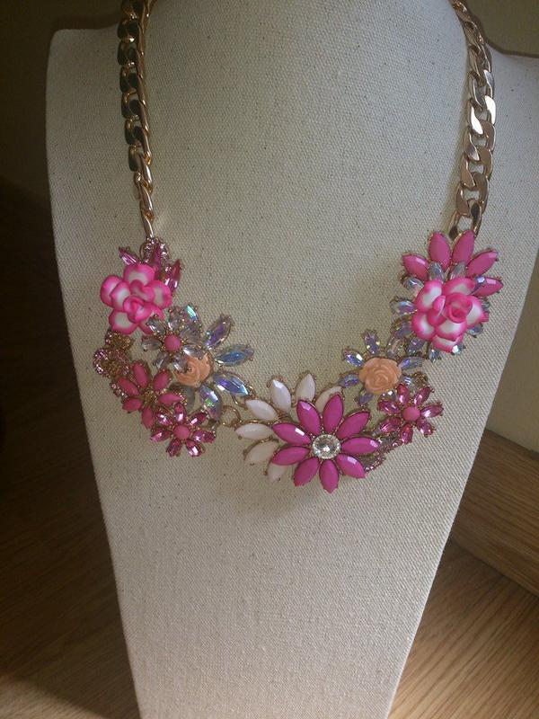 PulserasStyle's tweet photo. Collar flores. http://t.co/cbrwh7SpWt