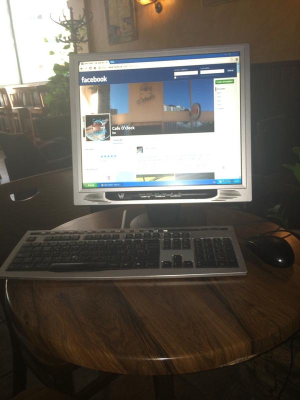 OclockCafe's tweet photo. Ya vuelve a estar disponible el ordenador para clientes. 
Navega gratis por internet, chatea, etc.¡TOTALMENTE GRATIS! http://t.co/hjLA3TXiX3