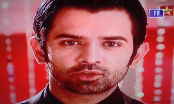 IPKKNDRuwizz90's tweet photo. #FaceAppreciation 4 ππππ #ArnavSinghRaizada #BarunSobti π³π³π³π Idhu Kadhalaa #TamilIpkknd β€β€ HOLY GRAPES! β€ππ http://t.co/fe7uvUcsOo