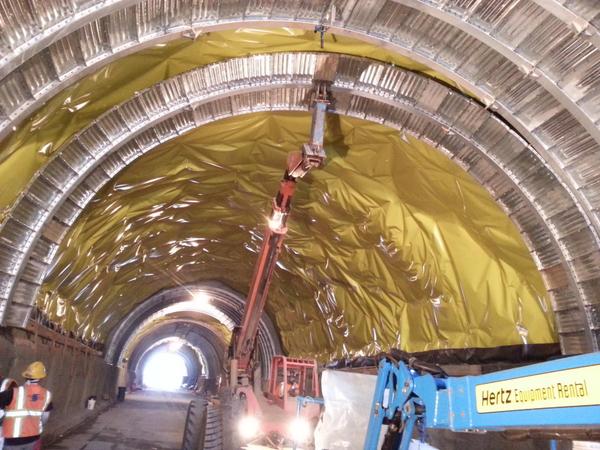 LACoPublicWorks's tweet photo. Instaling steel liner inside Kanan Road Tunnel T1 #Constnw http://t.co/hcfDkZUrI9