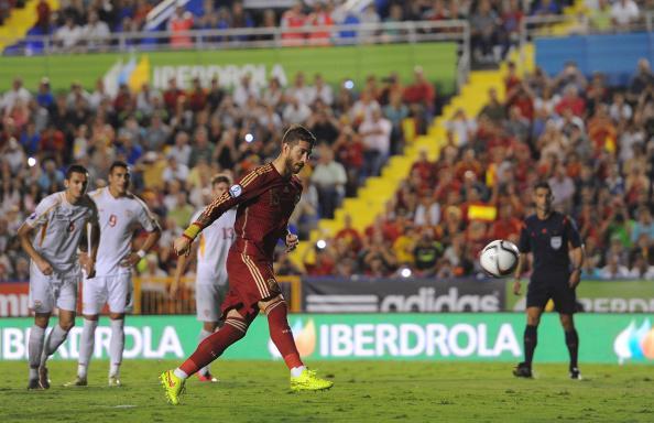 _ReinoMadrid's tweet photo. "Tus huevos a veces cuentan más que tu calidad" 

-Sergio Ramos 😍😍 http://t.co/q176woValD