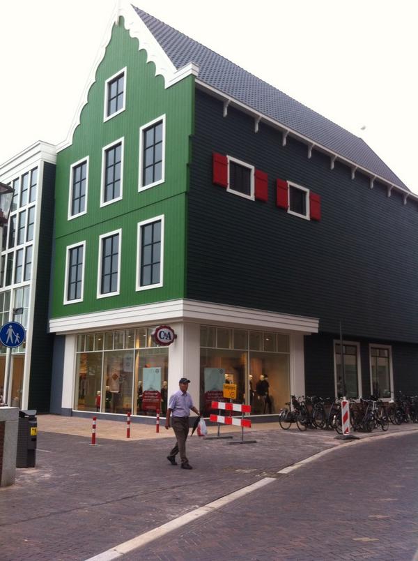 “<a href="/zonvooru/">ZON Zaans Ondernemer</a>: Morgen (10 sept) opening C&amp;A om 9.30u. Prachtig pand geworden! <a href="/GemZaanstad/">Gemeente Zaanstad</a> <a href="/stadshartZdam/">Stadshart Zaandam</a> ”veel suc@666