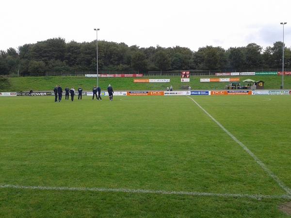 MSVDuisburg's tweet photo. Hallo aus dem #PCCStadion. In einer Stunde erfolgt hier der Anpfiff zum #Niederrheinpokal zwischen #MSV und #Amern. http://t.co/P36gJ4KCRE