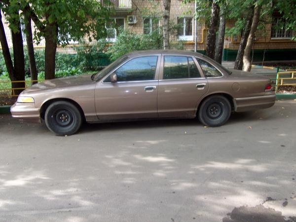 Scarface3133's tweet image. VreMax: DIM: Ford Crown Victoria vremax.blogspot.com/2014/09/detroi… #FordCrownVictoria #PantherPlatform