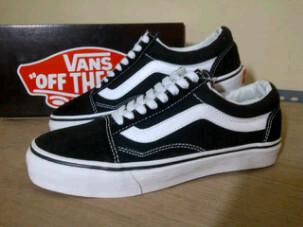 vans old skool black vietnam