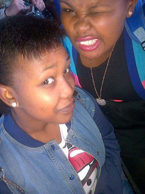 ReyReycool's tweet photo. That moment when you see that your friend hasn't been @ school and you be missing them...miss ha @nTeigh_biee http://t.co/fyOEI6QiHb
