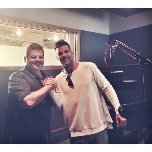Ricky_MartinAus's tweet photo. RT @audioEngineNYC: We met THE @ricky_martin ! Dreams do come true. #audioenginenyc #rickymartin #shebangs #love #nyc http://t.co/sMROI3yclB