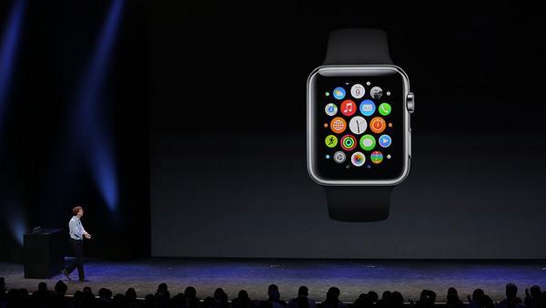 iAppleWatch's tweet image. Kevin Lynch shows off apps on Apple Watch. #AppleLive apple.com/live/2014-sept… …