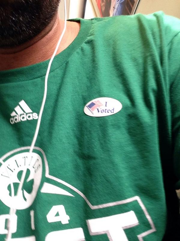 RzrRmn's tweet photo. Boom. Do it! I support Mayor @marty_walsh 's candidates: @warrentolman @stevenwtompkins and @FelixDArroyo 4 Probate! http://t.co/JMjTWD68Up
