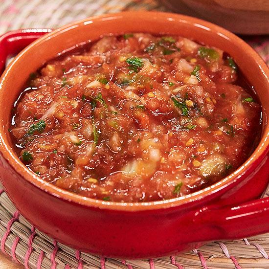 FitnessMagazine's tweet image. The 3rd #VersaChallenge is here! Spice things up with Fiery Red Salsa—and enter to win big! bit.ly/1v6O4hQ