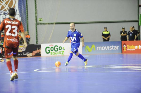 ClubInterFS's tweet photo. VÍDEO. La vida de @ricardinho10ofi. De chico de barrio a estrella mundial. http://t.co/INqX1tPvdu http://t.co/ayAulcCScI