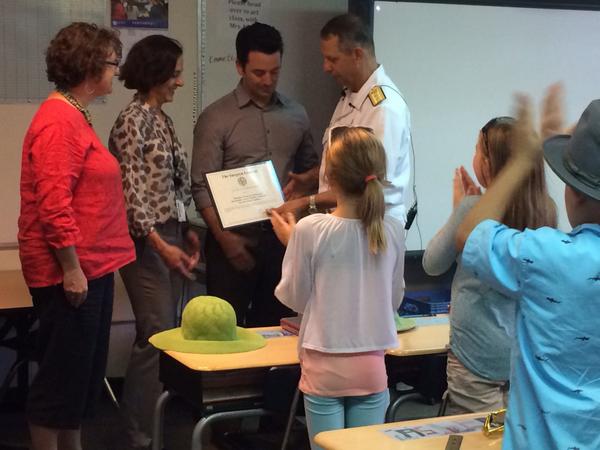 NMDOH's tweet photo. @Surgeon_General Lushniak recognizes @ABQschools Bandelier Elem. for it's efforts to shade playgrounds. #SGSunSafe http://t.co/5l087077gM