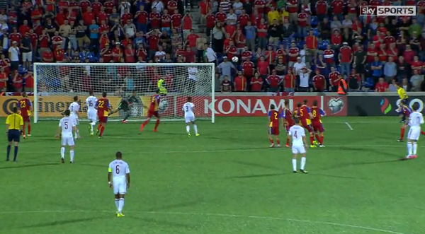 SkySportsPL's tweet photo. WATCH: Lastly is this stunning Bale free-kick. RT if this is your goal of the night: http://t.co/Bq4pAf6hF0 http://t.co/Bb22KOTMBU