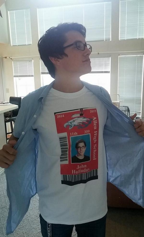 oldaccount69420's tweet photo. "Let me see some ID son!" http://t.co/8J5yyZrLpw