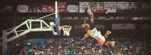 TimeOutARG's tweet photo. Es muy pedante creer que Rosco y su show estan totalmente a la altura como para esar en el mundial @FIBA? http://t.co/c04CVwvsoG