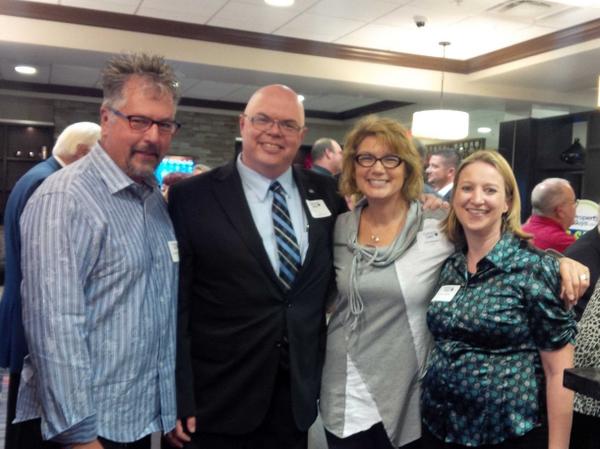 Gr8 running into @ChefDtv @kevinballantyne @Triclaughing @traceyweiler @GKWCC #businessafter5