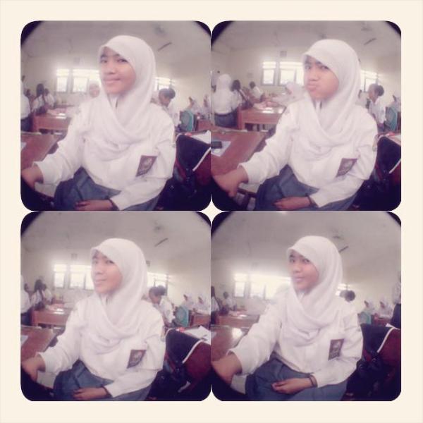 almanabilah1's tweet photo. Di kelas http://t.co/haFNPXQtS4