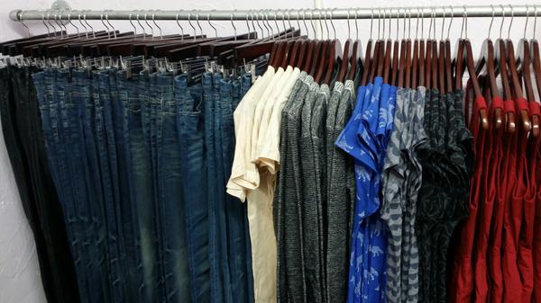 blackbirdflybou's tweet photo. Getting ready ready for Friday! #latenightstyle http://t.co/7MSiQLG6SS