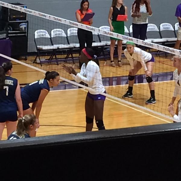 DanielleSpeaks_'s tweet photo. @Jasbo_Brown a superstar at #TSU #TarletonVolleyball http://t.co/BywDBy5pBL