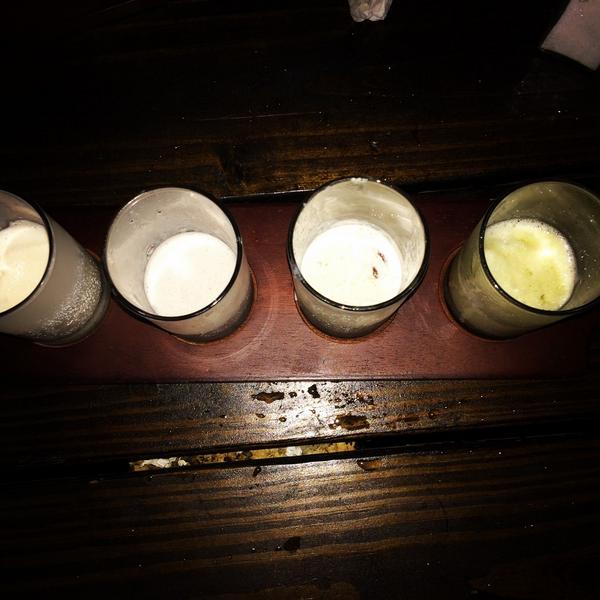 JamieSchlef's tweet photo. Ice cream + alcohol = deliciousness! #getaflight @the_icecreambar #proofineveryscoop http://t.co/6R4plqgOuh