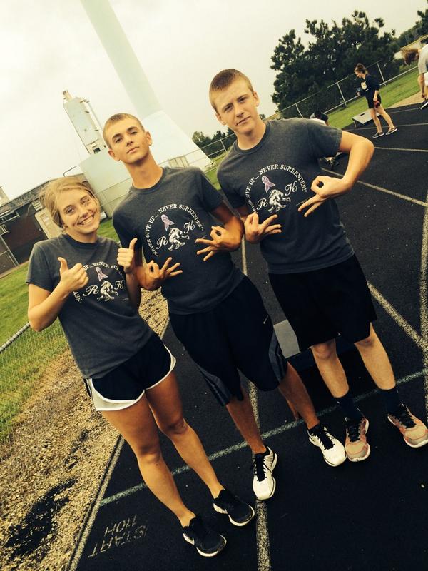 haygiesel's tweet photo. HERE YA GO GUYS @sararathbun15 @NickBarclay04 does Karl have twitter idk http://t.co/ARpO14IrdR