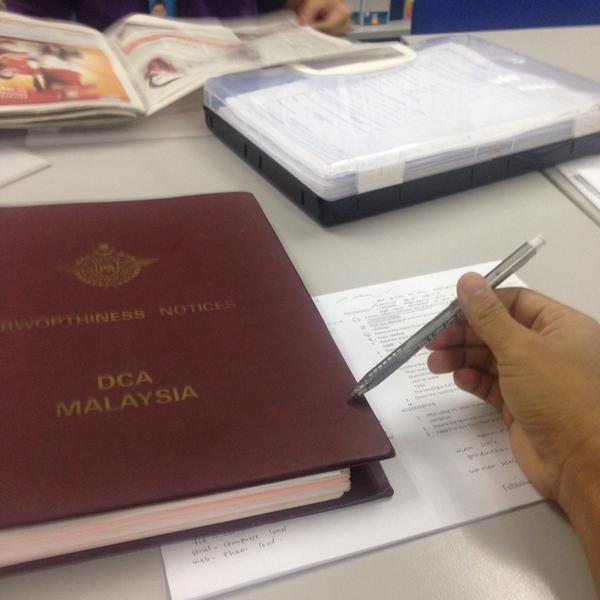 alikhaidir_'s tweet image. kalau tak study cmne nak pass exam #module7