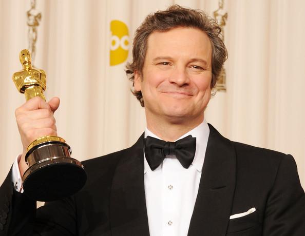 Happy Birthday, Colin Firth!! con su Oscar x"El discurso del rey" q le hubiera quedado mejor para "Un hombre soltero" 