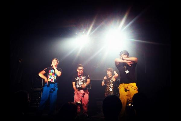 Frankn5tyle's tweet photo. FrankN5tyle special guest appearance @夏目ひみか Release Party. #frankn5tyle #フランケンスタイル #夏目ひみか #live #bluepinkyellow http://t.co/z85q2hfILV