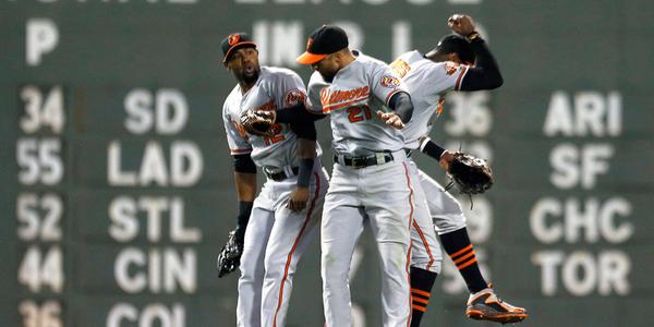 MLB's tweet image. Two home runs for Alejandro De Aza? Yep, that’ll do:  atmlb.com/1qDrwlq #McDRivalries