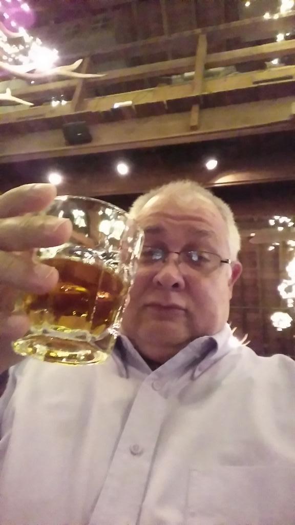 BourbonTim's tweet photo. Having some Basil Haydens tonight. http://t.co/jfAfXeccT7