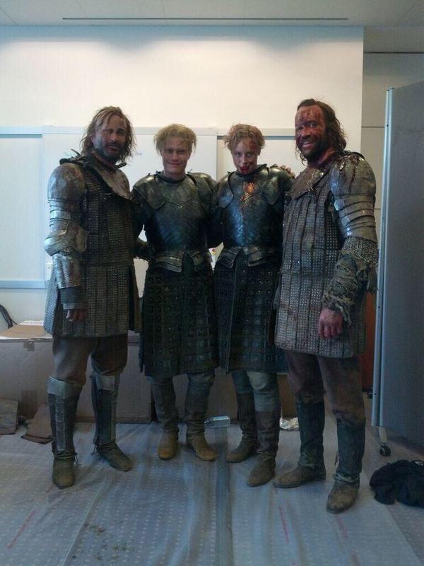 Did you know that they have stunt doubles ? 🐶 #GameOfThrones