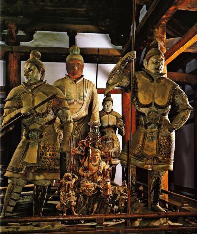 奈良・東大寺法華堂②/四天王立像(747年)】法華堂に安置され、像高は