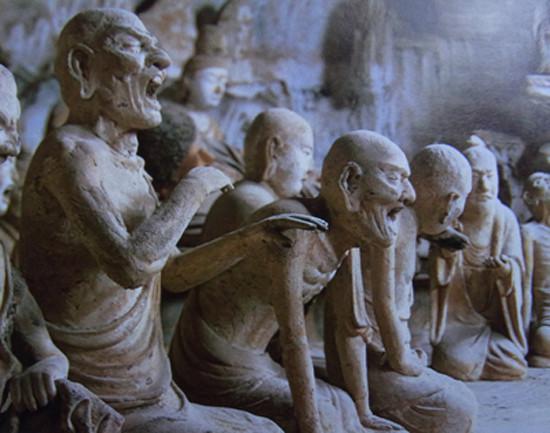 【奈良・法隆寺/塔本四面具(711年)】五重塔、初重に所蔵される群像。約80体が国宝として指定されている。東西南北それぞれにテーマがあるが、北面、釈迦の入滅を悲しむ仏弟子の群像が特に有名。