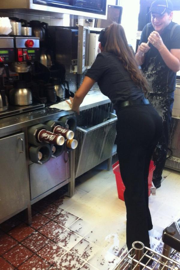 frolicinthedark's tweet photo. Severen's face is too good #cryingoverspiltcream #mcdproblems http://t.co/0IGG8WjjNw