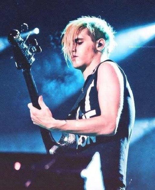 Happy Birthday, Mikey Way! 