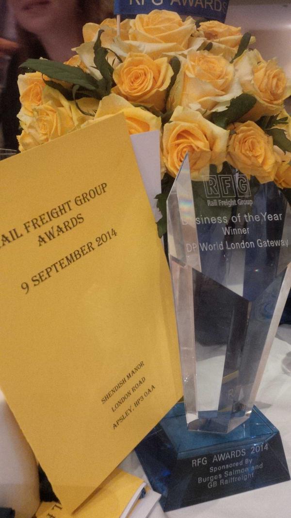 London Gateway wins Business of the Year 2014 at Rail Freight Group awards