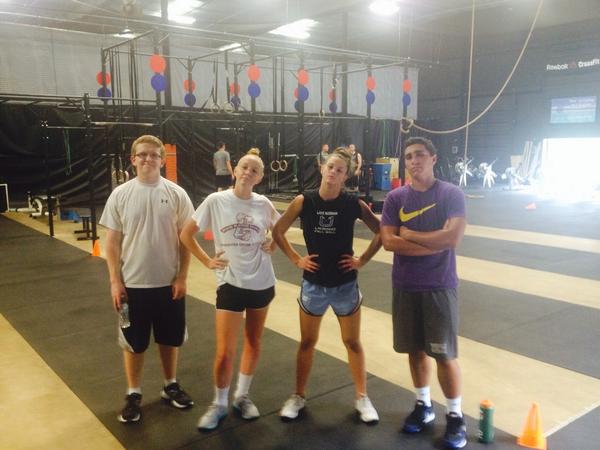 77EliteSpeed's tweet photo. #77EP Joey #strength @BrookeFreeman_9 #endurance @BrookeBBM #speed @_ericjackson_ #power #BeELITE http://t.co/Xx4cB2RYZj